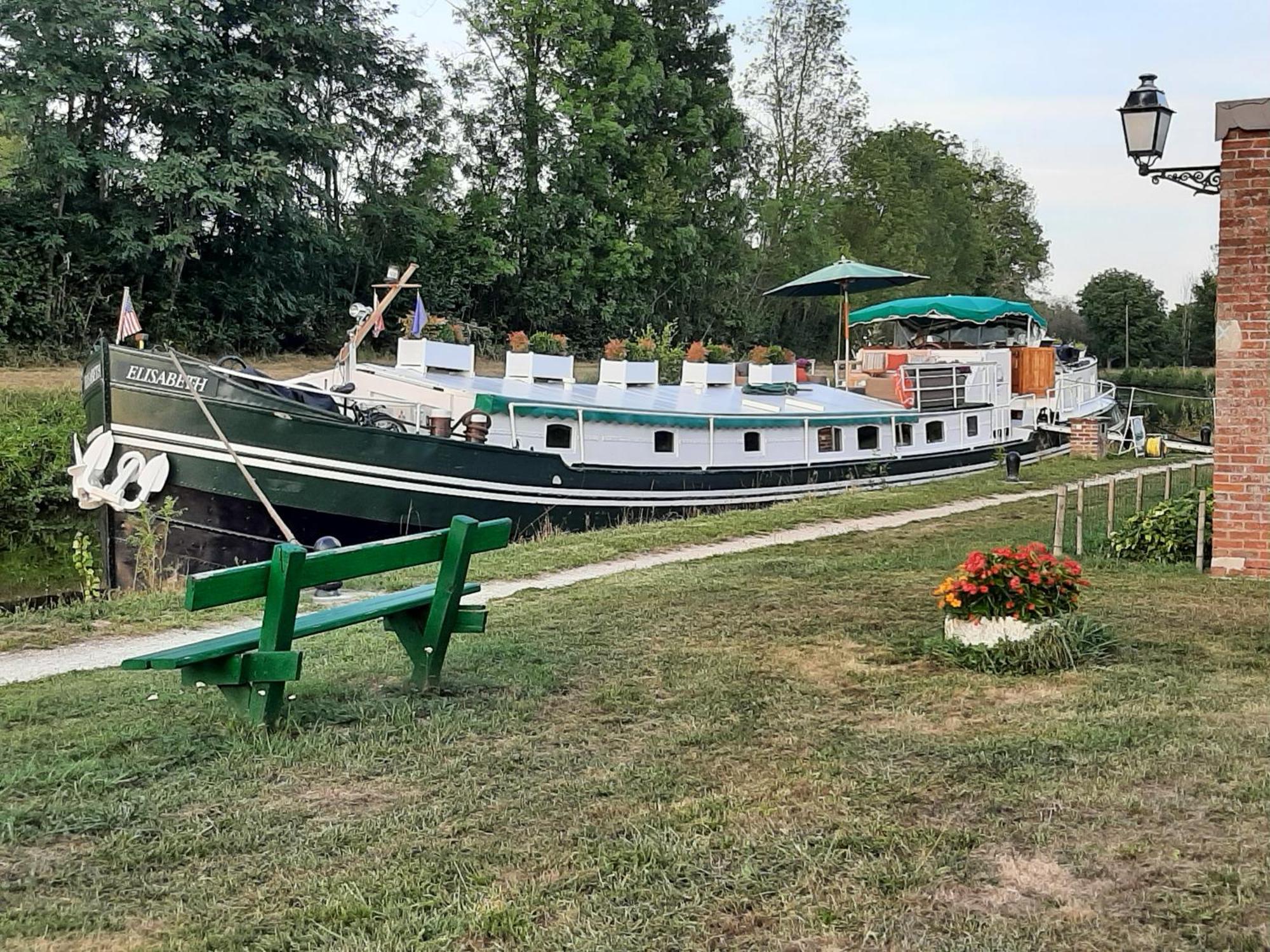 Gite Le Murier Blanc Deux Rivieres Exterior foto